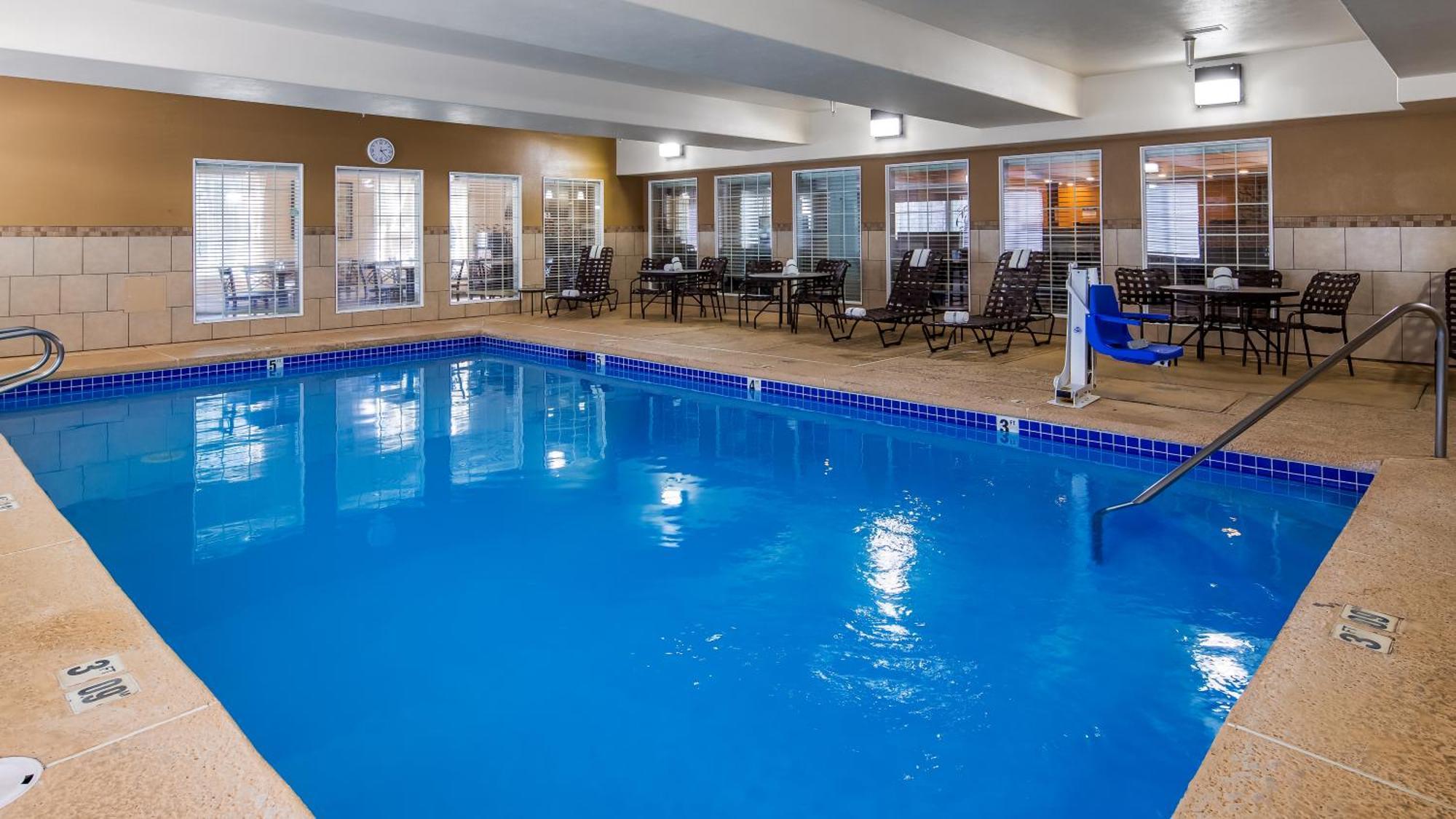 Best Western Plus Pioneer Park Inn Fairbanks Exterior foto